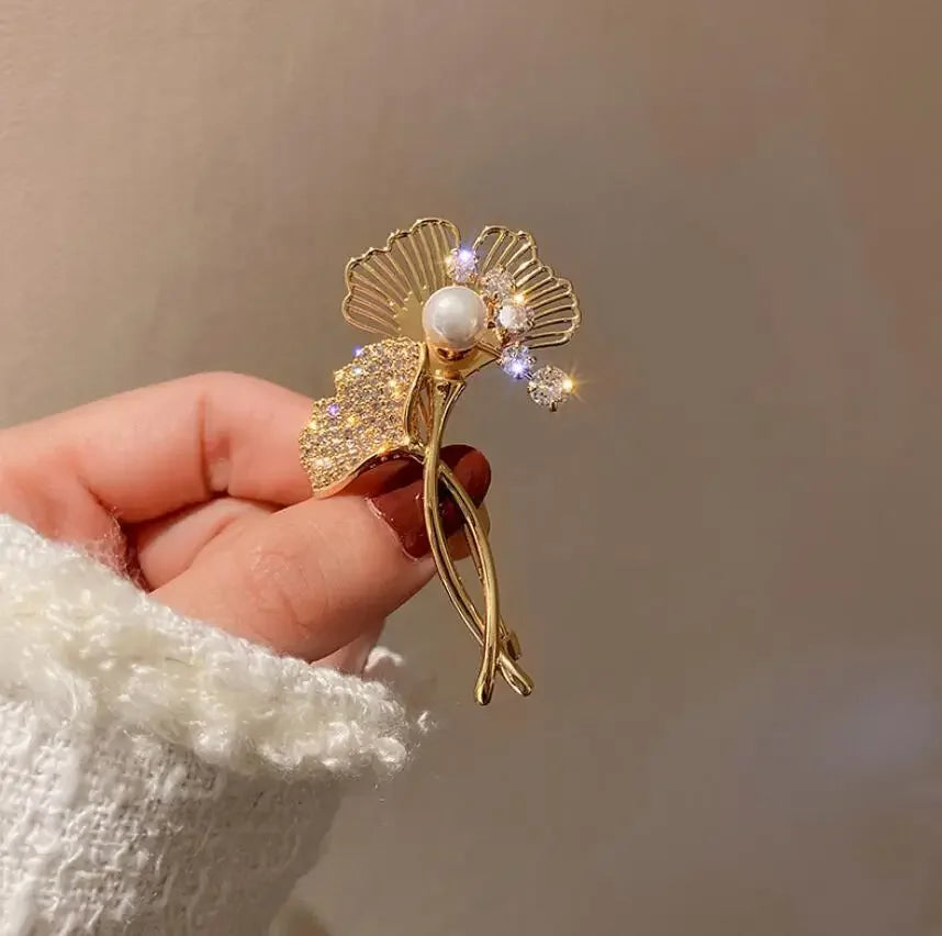 Snowflake Brooch Pin - Luxury Pearl & Crystal Flower Brooch for Women | Winter Wedding Accessory | The Tottos
