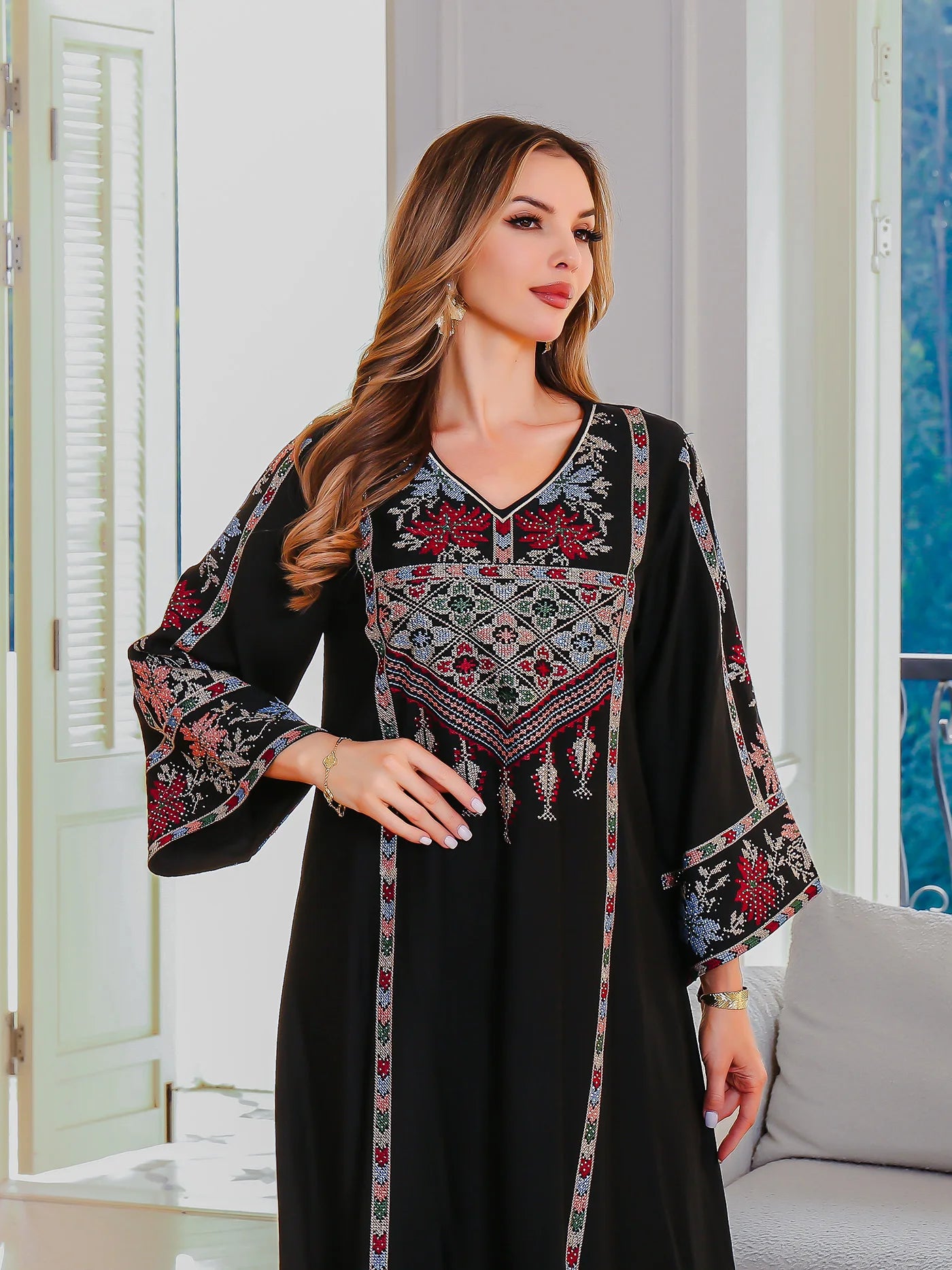 Women's Elegant Embroidered Abaya - Long Sleeve Dubai Muslim Dress with Diamond Details | The Tottos